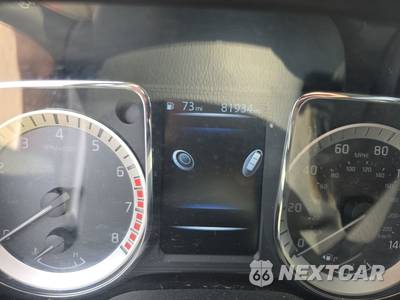 2017 Nissan TITAN SV Crew Cab Short Bed - zdjęcie 12 z 33 - miniatura