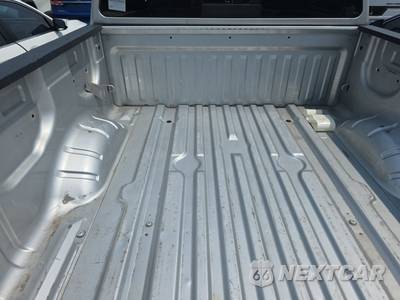 2017 Nissan TITAN SV Crew Cab Short Bed - zdjęcie 16 z 33 - miniatura