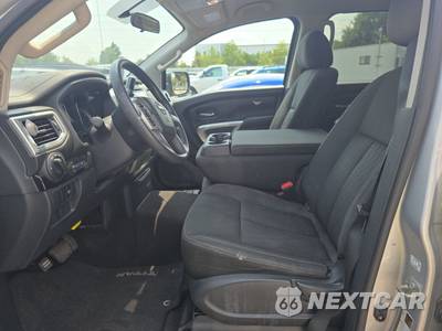 2017 Nissan TITAN SV Crew Cab Short Bed - zdjęcie 7 z 33 - miniatura