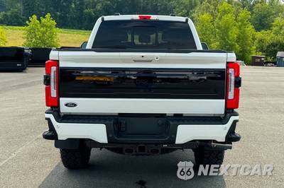 2026 Ford Super Duty F-350 Platinum Crew Cab Medium Bed - zdjęcie 4 z 50 - miniatura
