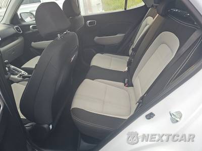 2025 Hyundai Venue SEL - zdjęcie 19 z 25 - miniatura