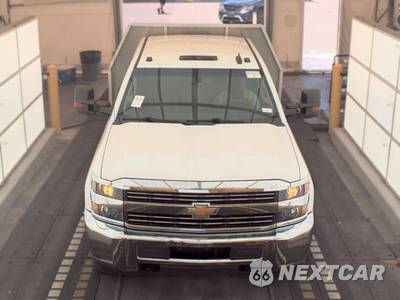 2017 Chevrolet Silverado 3500HD Cab Chassis WT Crew Cab 1WT DRW - zdjęcie 2 z 38 - miniatura