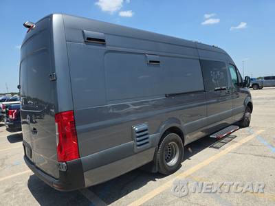2021 Mercedes-Benz Sprinter 4500 Cargo Van DRW High Roof 170.0" WB - zdjęcie 4 z 35 - miniatura