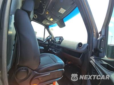 2021 Mercedes-Benz Sprinter 4500 Cargo Van DRW High Roof 170.0" WB - zdjęcie 8 z 35 - miniatura
