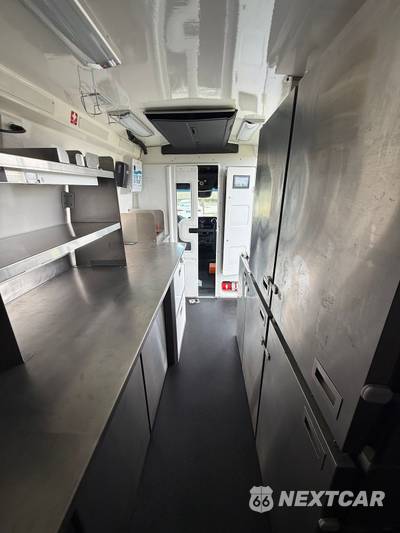 2021 Mercedes-Benz Sprinter 4500 Cargo Van DRW High Roof 170.0" WB - zdjęcie 20 z 35 - miniatura