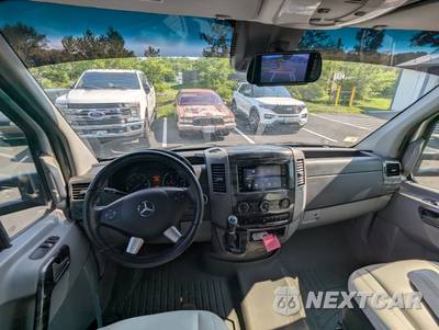 2017 Mercedes-Benz Sprinter 3500XD Cab Chassis DRW - zdjęcie 12 z 29 - miniatura