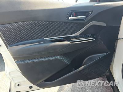 2021 Toyota C-HR Nightshade - zdjęcie 9 z 34 - miniatura