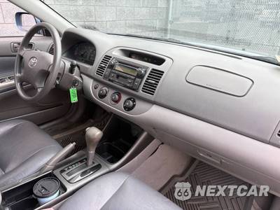 2002 Toyota Camry LE - zdjęcie 24 z 38 - miniatura