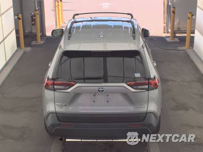 2020 Toyota RAV4 Hybrid LE - zdjęcie 5 z 29 - miniatura