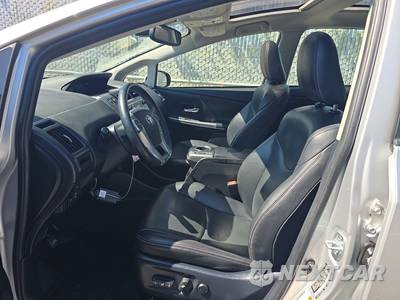 2015 Toyota Prius v Five - zdjęcie 7 z 23 - miniatura