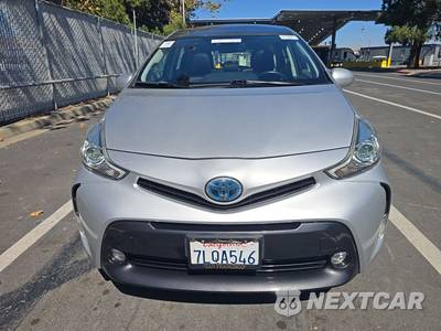 2015 Toyota Prius v Five - zdjęcie 2 z 23 - miniatura