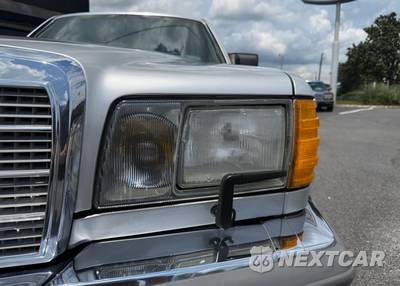 1990 Mercedes-Benz 560 SEL Sedan - zdjęcie 10 z 23 - miniatura