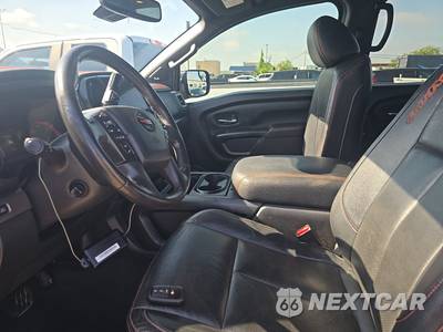2021 Nissan TITAN PRO-4X Crew Cab Short Bed - zdjęcie 7 z 29 - miniatura