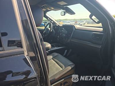 2021 Nissan TITAN PRO-4X Crew Cab Short Bed - zdjęcie 8 z 29 - miniatura