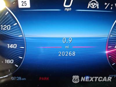 2025 Mercedes-Benz G 550 4MATIC - zdjęcie 12 z 21 - miniatura