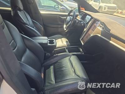 2016 Tesla Model X 90D - zdjęcie 8 z 25 - miniatura
