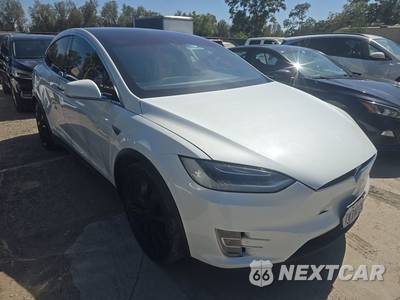 2016 Tesla Model X 90D - zdjęcie 3 z 25 - miniatura