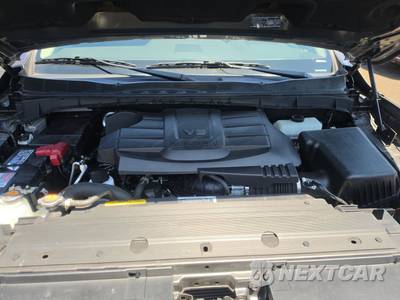 2024 Nissan TITAN SV Crew Cab Short Bed - zdjęcie 15 z 31 - miniatura