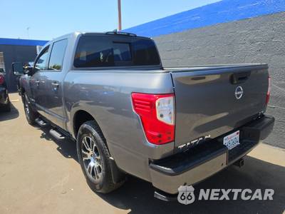 2024 Nissan TITAN SV Crew Cab Short Bed - zdjęcie 6 z 31 - miniatura
