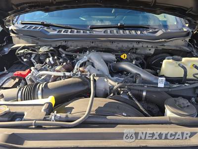 2025 Ford Super Duty F-250 Lariat Crew Cab Medium Bed - zdjęcie 15 z 18 - miniatura