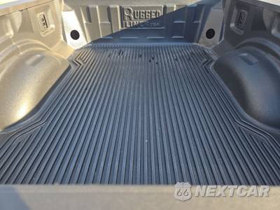 2025 Ford Super Duty F-250 Lariat Crew Cab Medium Bed - zdjęcie 16 z 18 - miniatura