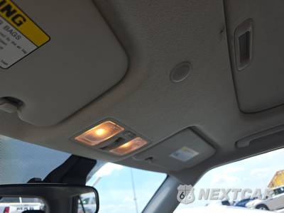 2025 Hyundai Venue SEL - zdjęcie 21 z 26 - miniatura