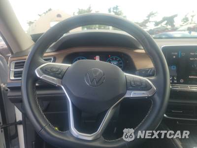 2025 Volkswagen Atlas 2.0T SE w/Technology - zdjęcie 10 z 33 - miniatura