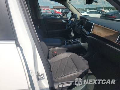 2025 Volkswagen Atlas 2.0T SE w/Technology - zdjęcie 8 z 33 - miniatura
