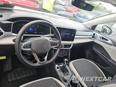 2025 Volkswagen Taos SE - zdjęcie 11 z 25 - miniatura