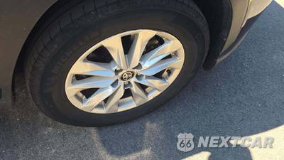 2025 Toyota Corolla Cross LE - zdjęcie 22 z 25 - miniatura