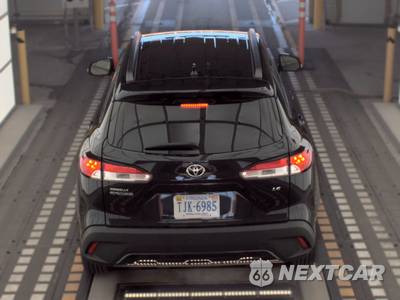 2025 Toyota Corolla Cross LE - zdjęcie 5 z 25 - miniatura