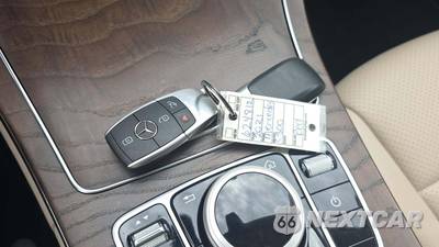 2021 Mercedes-Benz C 300 4MATIC Sedan - zdjęcie 18 z 26 - miniatura
