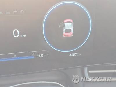 2025 Hyundai Elantra SEL Convenience - zdjęcie 12 z 17 - miniatura