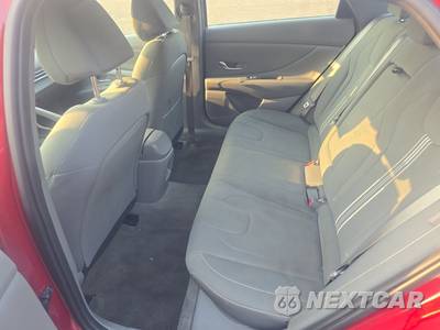 2025 Hyundai Elantra SEL Convenience - zdjęcie 13 z 17 - miniatura