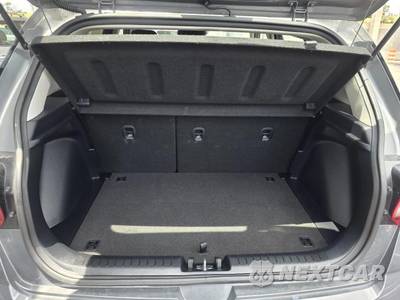 2025 Hyundai Venue SEL - zdjęcie 15 z 21 - miniatura