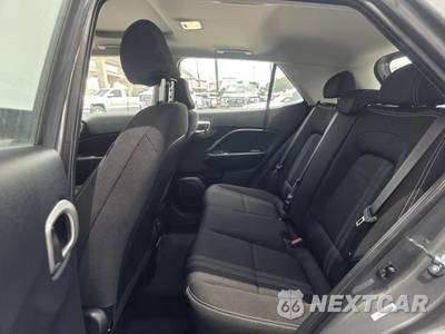 2025 Hyundai Venue SEL - zdjęcie 9 z 21 - miniatura
