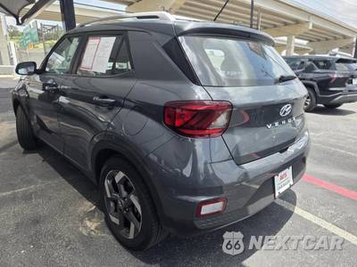2025 Hyundai Venue SEL - zdjęcie 12 z 21 - miniatura