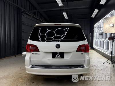 2012 Volkswagen Routan SE 121.2" WB - zdjęcie 21 z 24 - miniatura