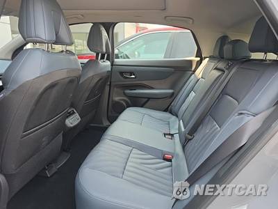 2024 Nissan Ariya PLATINUM+ e-4ORCE w/20" Wheels - zdjęcie 14 z 27 - miniatura