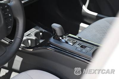2024 Toyota Prius - zdjęcie 11 z 16 - miniatura