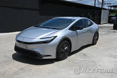 2024 Toyota Prius - zdjęcie 1 z 16 - miniatura