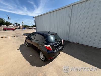 2012 Toyota Yaris LE Hatchback - zdjęcie 9 z 45 - miniatura