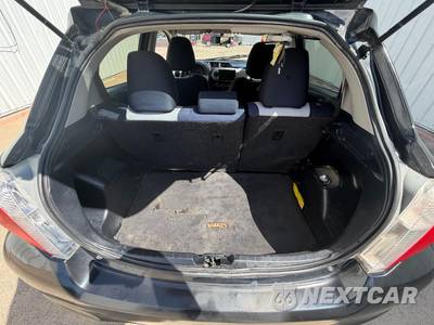 2012 Toyota Yaris LE Hatchback - zdjęcie 38 z 45 - miniatura