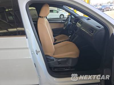 2023 Volkswagen Tiguan SE - zdjęcie 8 z 35 - miniatura
