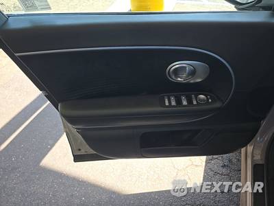2026 Hyundai IONIQ 9 SE - zdjęcie 9 z 28 - miniatura