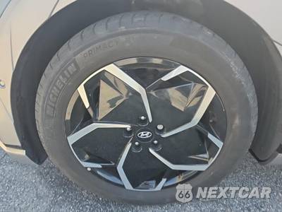 2024 Hyundai IONIQ 5 Limited - zdjęcie 17 z 36 - miniatura