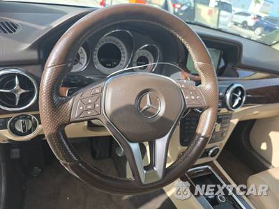 2015 Mercedes-Benz GLK 350 4MATIC - zdjęcie 10 z 18 - miniatura