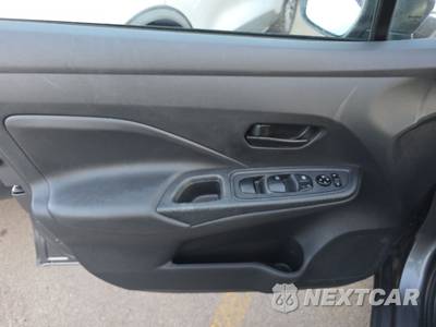 2025 Nissan Versa S - zdjęcie 9 z 33 - miniatura
