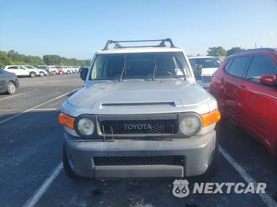 2007 Toyota FJ Cruiser w/Rear Doors - zdjęcie 2 z 17 - miniatura