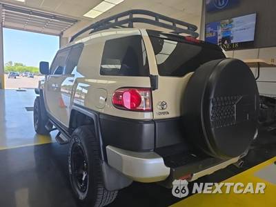 2008 Toyota FJ Cruiser w/Rear Doors - zdjęcie 6 z 16 - miniatura